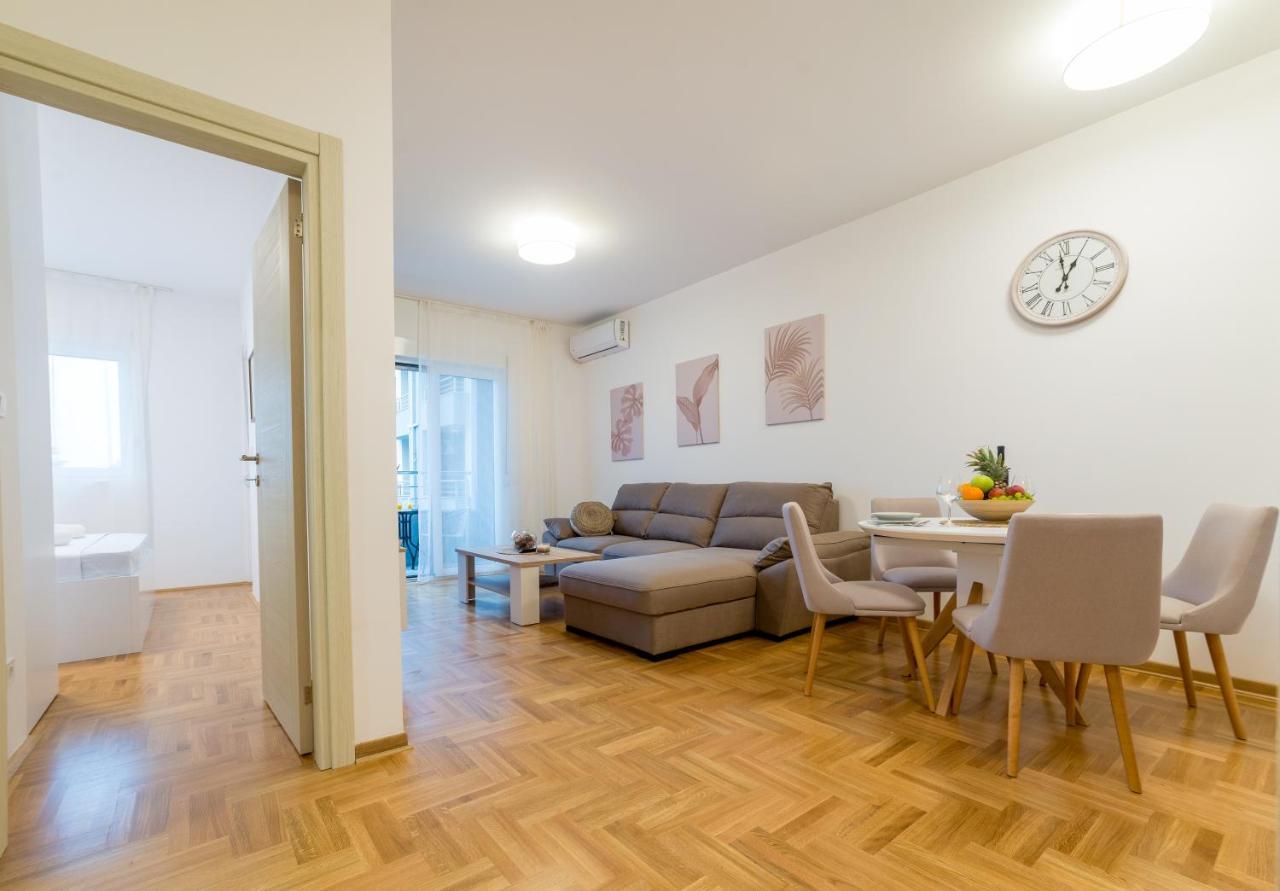 Apartment Meli *